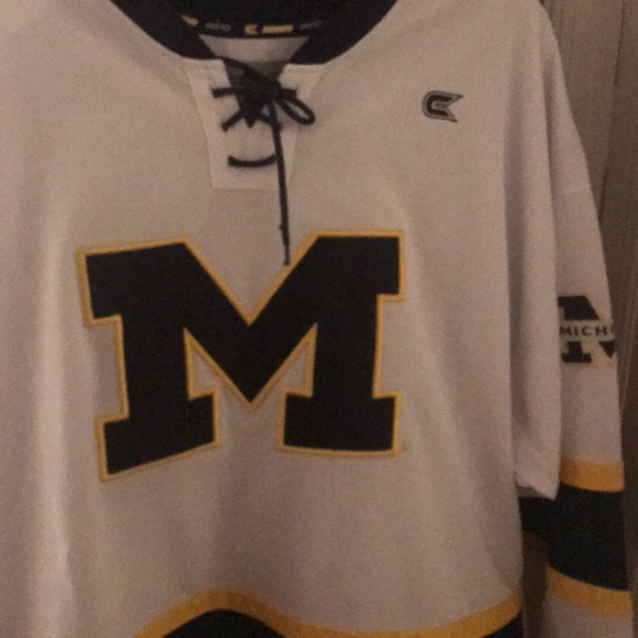 Other - Michigan hockey jersey